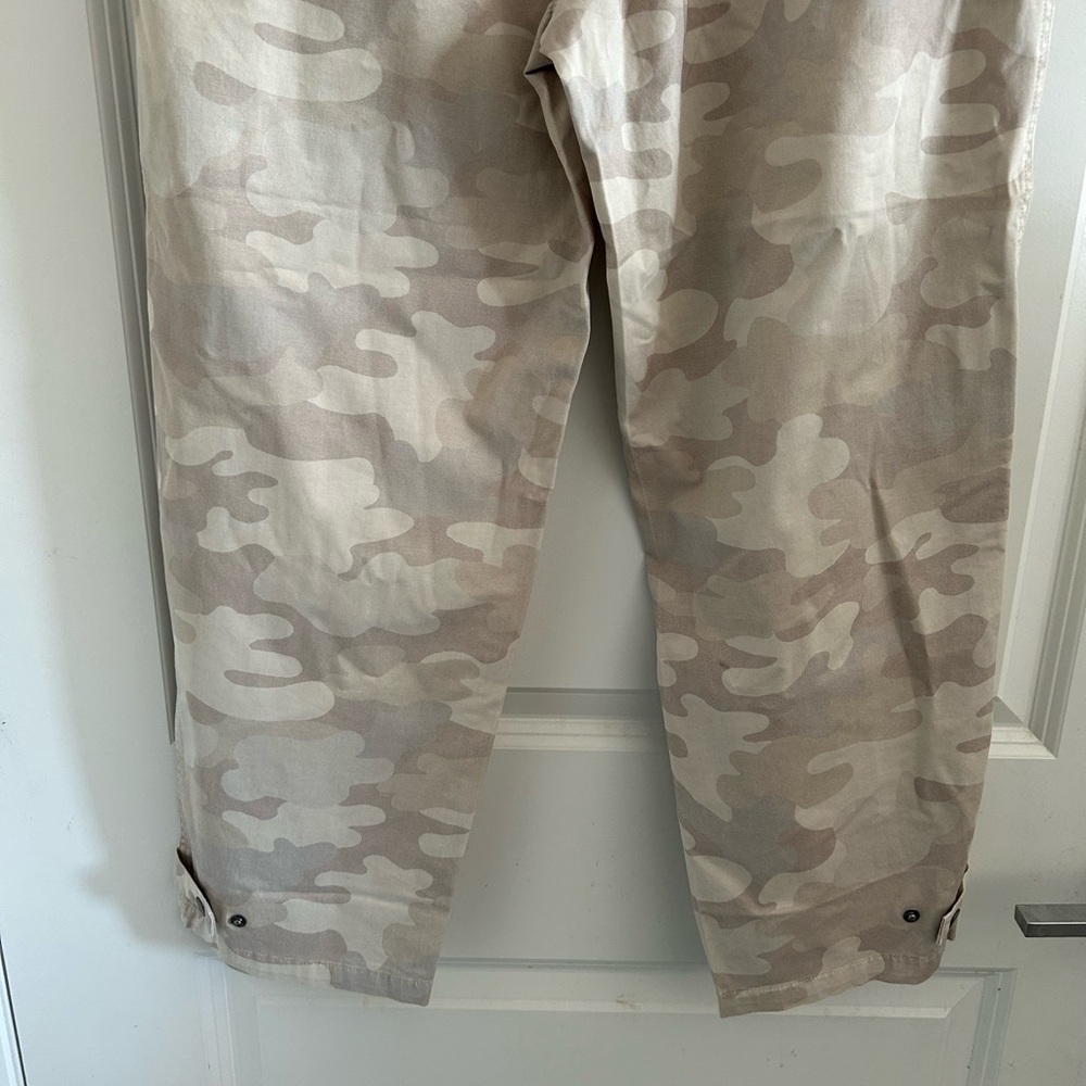 Sundance Cream and Tan Everyday Pants with Logo Tag - Picture 9 of 12